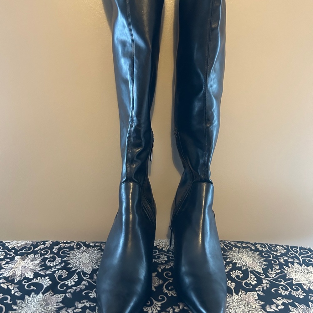 Donald Pliner leather knee high boots